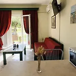 Leremo Luxury Apartament *